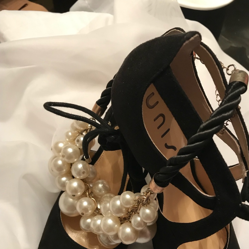 Ladies shoes